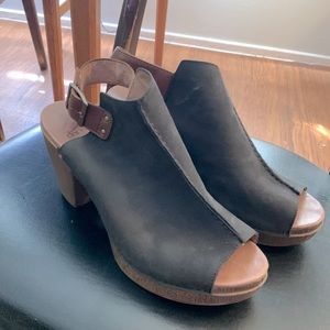 Dansko peep toe platform chunky heals